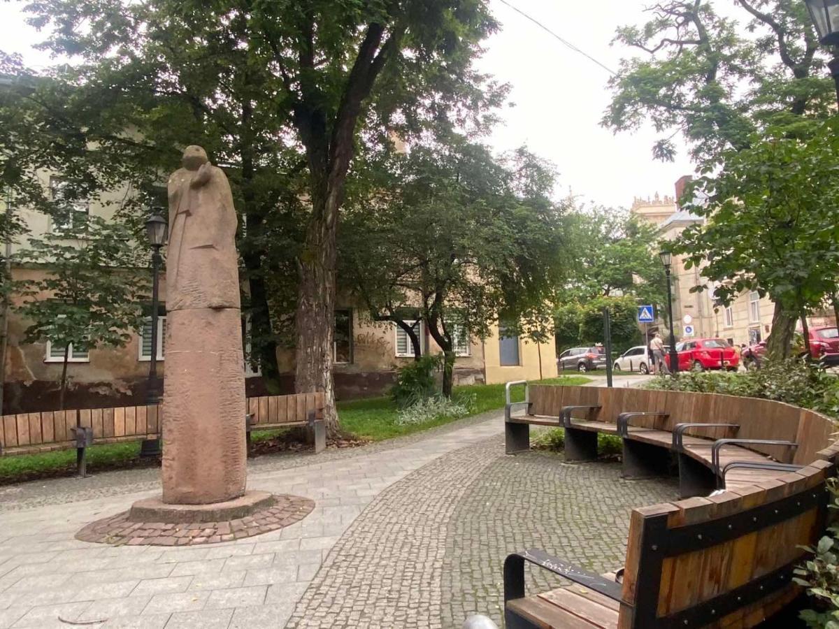 Вірменська 14 Центр З Балконом Не Далеко Від Ж Д Вокзалу Звітні Документи Apartment Lviv Luaran gambar
